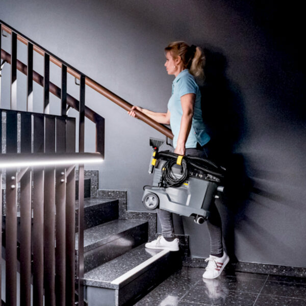 Aspirapolvere/Lavamoquette Puzzi 8/1 Karcher - immagine 9